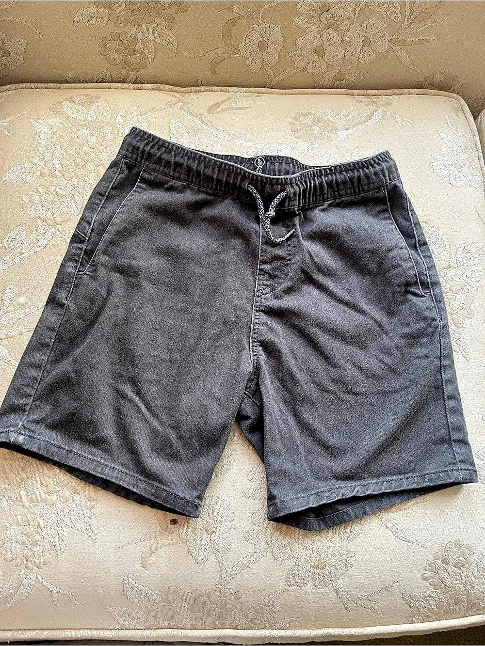 Volcom Gray Hybrid Shorts Size Medium